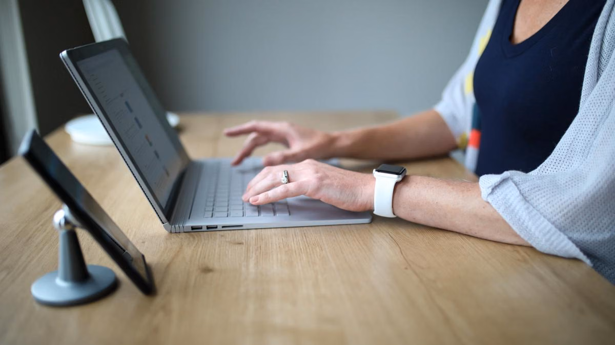 Laptop Kerja Remote 2026 untuk Freelancer & WFH