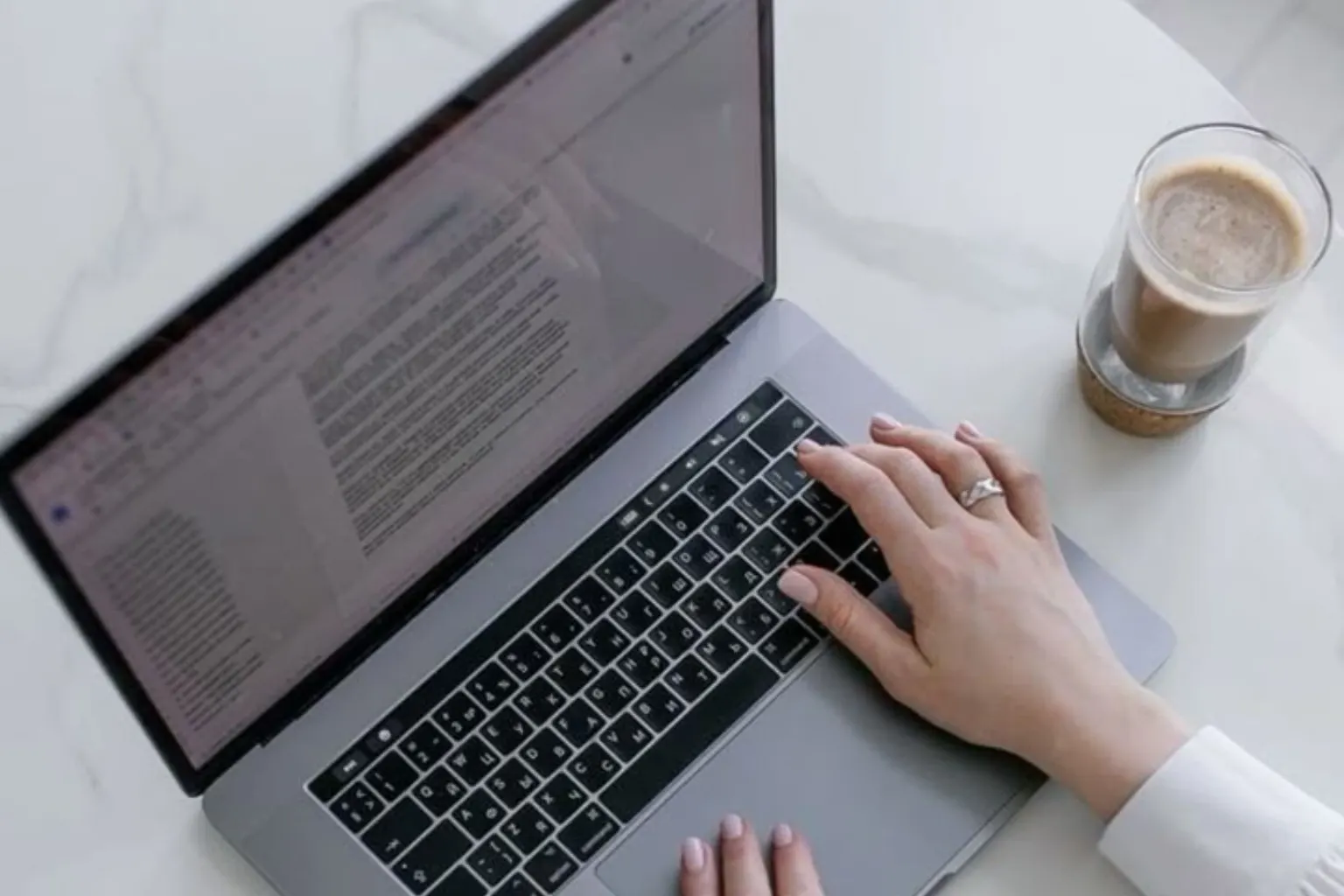 You are currently viewing Perangkat Kerja Digital Nomad untuk Freelancer dan Remote Worker