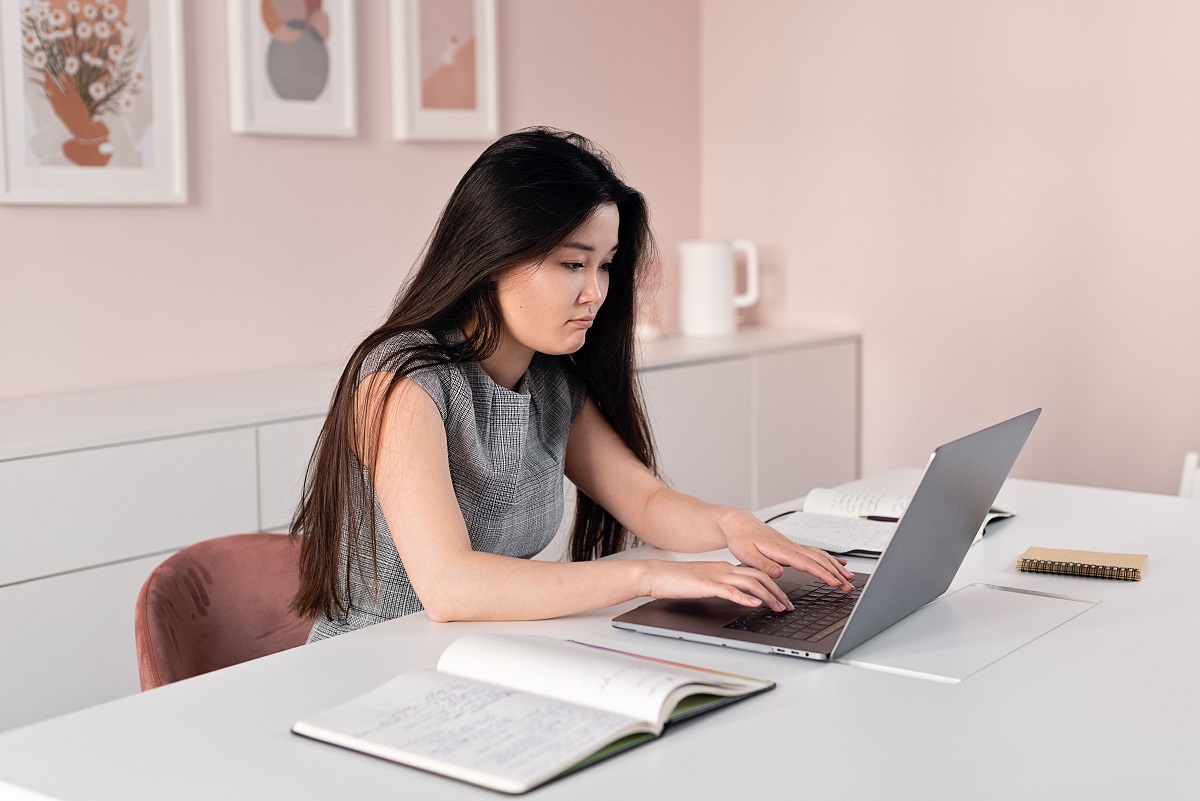 You are currently viewing Sewa Laptop Jabon Harga Hemat Harian Bulanan
