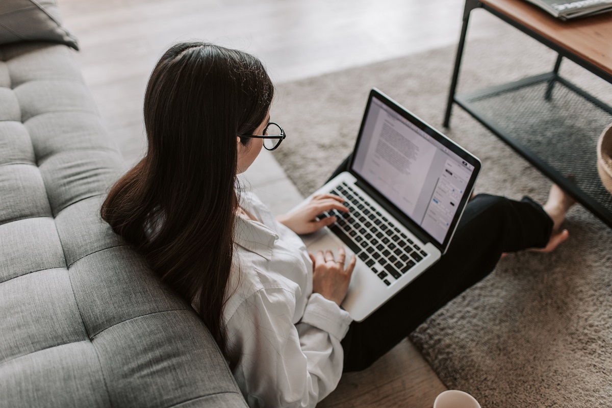 You are currently viewing Sewa Laptop Krian Murah dengan Pengiriman Cepat