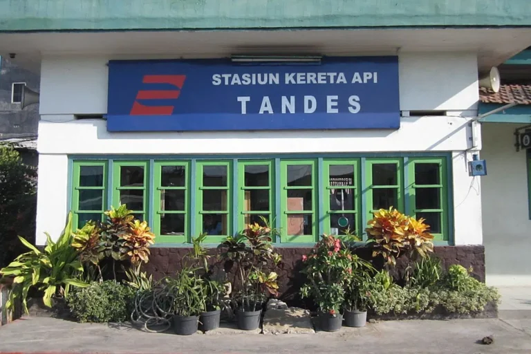 Read more about the article Sewa Laptop Tandes untuk Kantor, Event, dan Kuliah