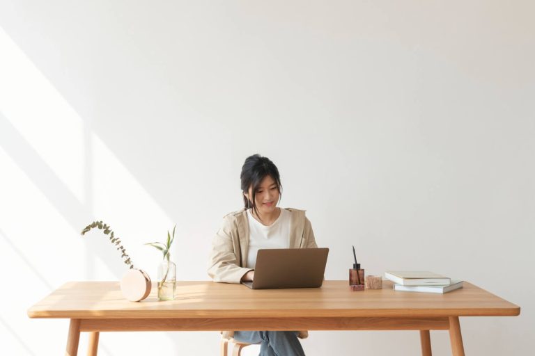 Read more about the article Sewa Laptop Wonoayu Bulanan untuk Kebutuhan Kerja